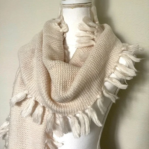 Rebecca Minkoff Asymmetrical Fringe Muffler Scarf Ivory, NWT - Picture 2 of 7